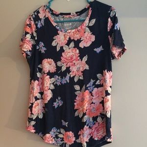Old Navy flowered shirt size medium